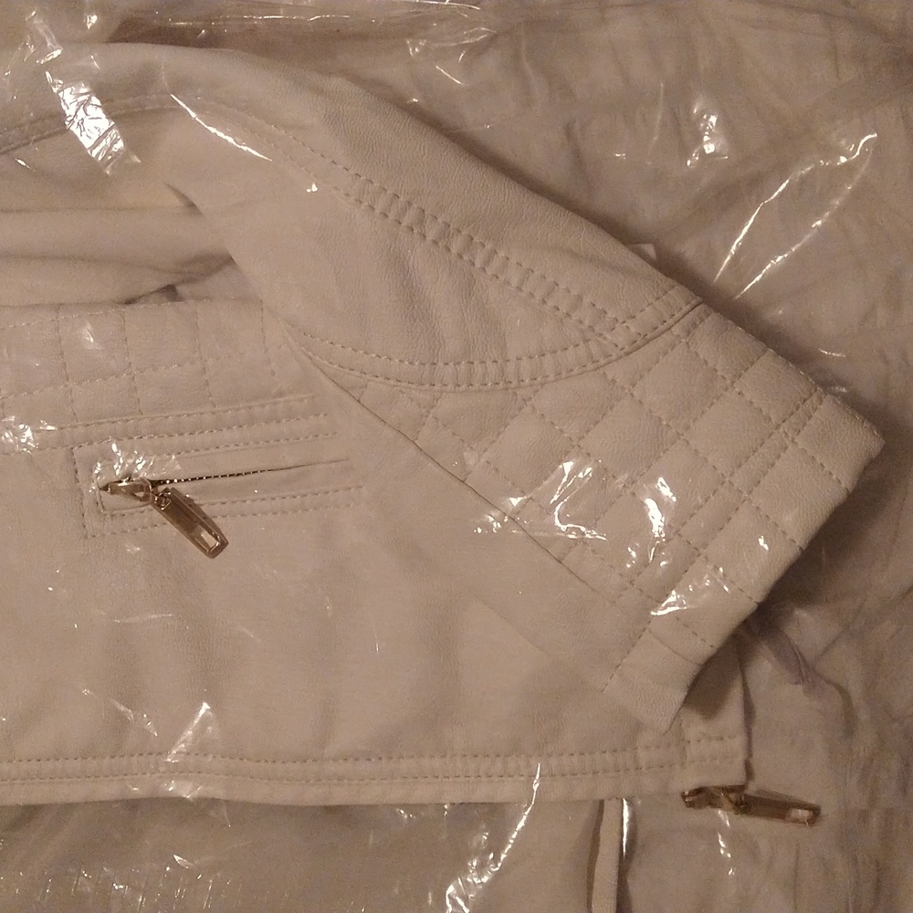 Jacket - Picture 3 of 16